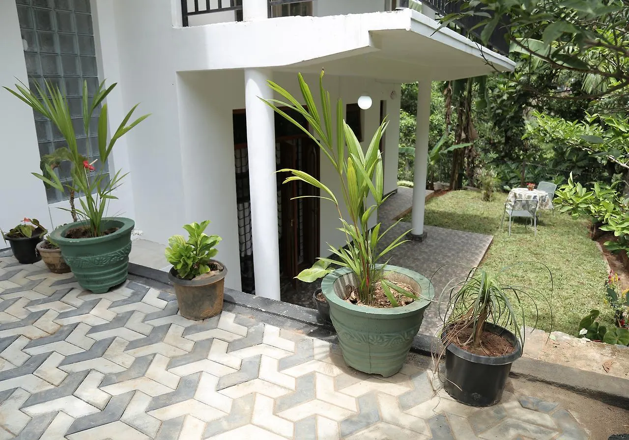 Homestay Miracle Villa Kandy